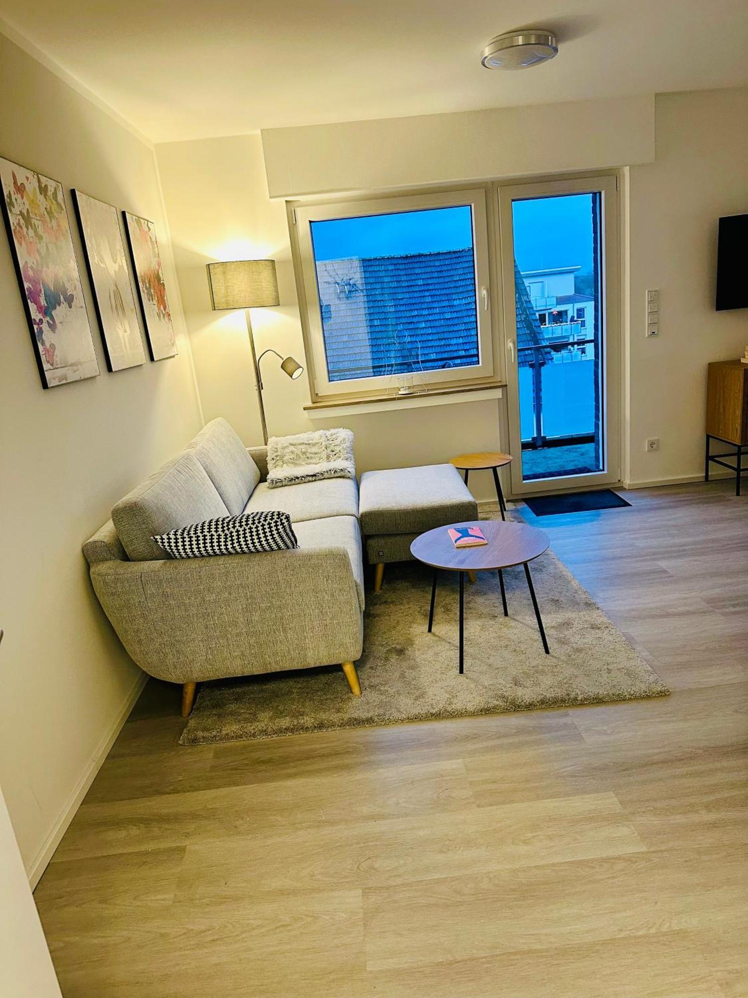 Rheinnest , Neue Und Gemuetliche Wohnung Dormagen Exterior foto